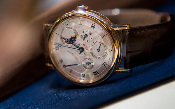 寶璣手表走快了怎么辦？（寶璣手表走快的解決方法）